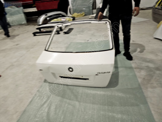 2007/2012 SKODA OCTOVIA BEYAZ BAGAJ KAPAĞI ORJINAL