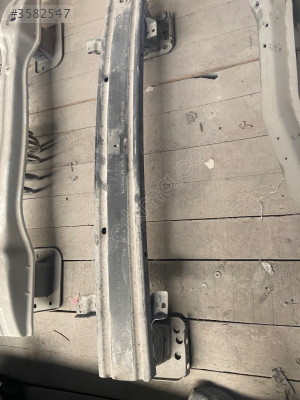 Ford fiesta ön tampon demiri orjinal
