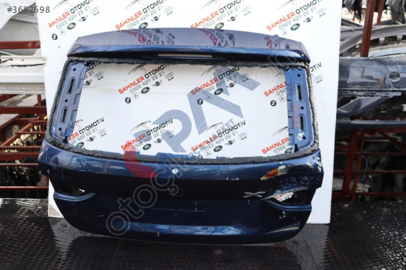 BMW X1 E84 ARKA BAGAJ KAPAĞI
