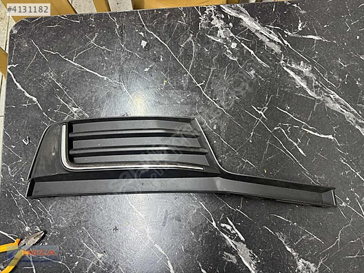 8V3807682R AUDİ A3 HB SAĞ SİS KAPAĞI ORİJİNAL ÇIKMA