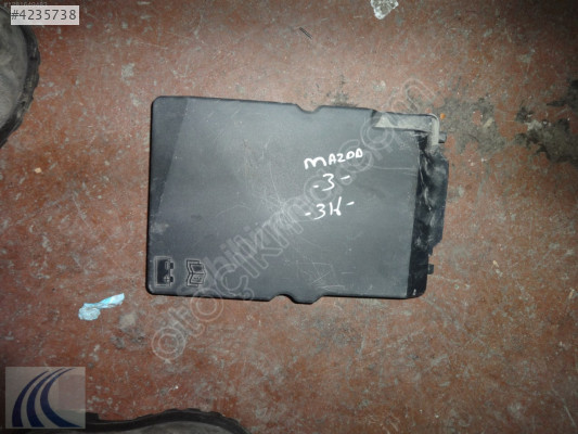 MAZDA 3 2012 ÇIKMA AKÜ ÜST PLASTİĞİ