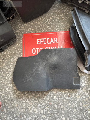 Renault megane 2 ıı Torpido alt kapağı plastiği 8200079025