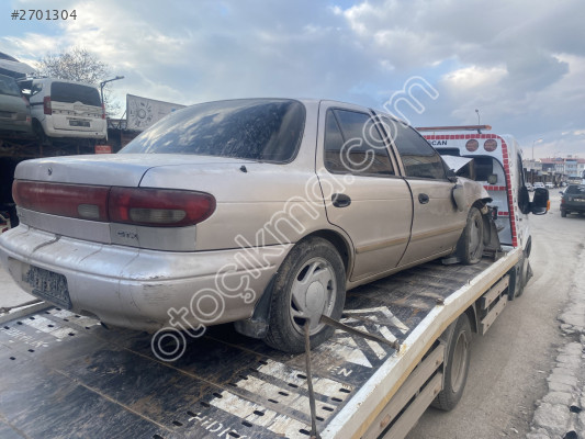 Kia sephia.  Sağ arka kapı