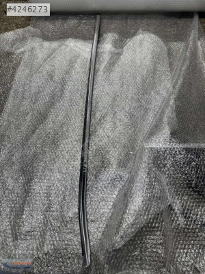 SKODA SÜPERB SAĞ ÖN KAPI SIYIRICI FİTİLİ 20152022 3V0837476