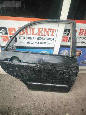 Kia Cerato sağ arka kapı orijinal çıkma