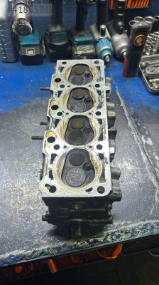 032 103 373 K 1.6 8 VALF ÇIKMA SİLİNDİR KAPAĞI