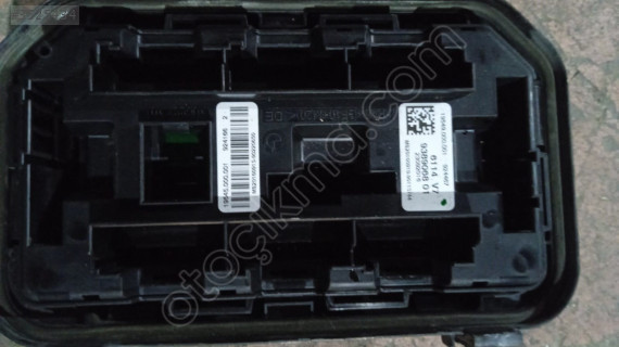 BMW 4.18 KASA F32 SİGORTA GÜÇ BAĞLANTI KUTUSU 938906801