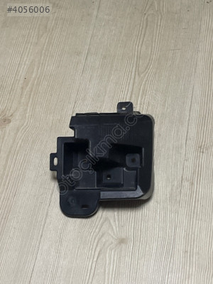 RENAULT CLİO 5 SAĞ ARKA TAMPON BRAKETİ