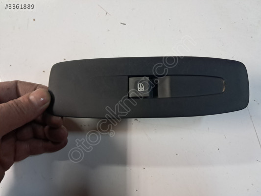 RENAULT MEGANE 4 SAĞ ÖN CAM DÜĞMESİ