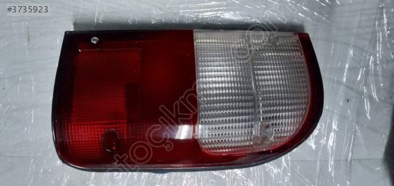 TOYOTA HİLUX 98-01 SAĞ STOP LAMBASI