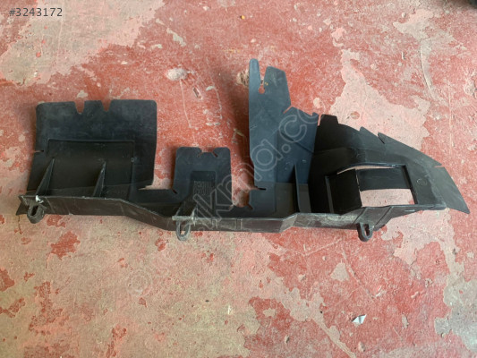 SKODA SUPERB RADYATÖR BRAKETİ SOL 3T0121283