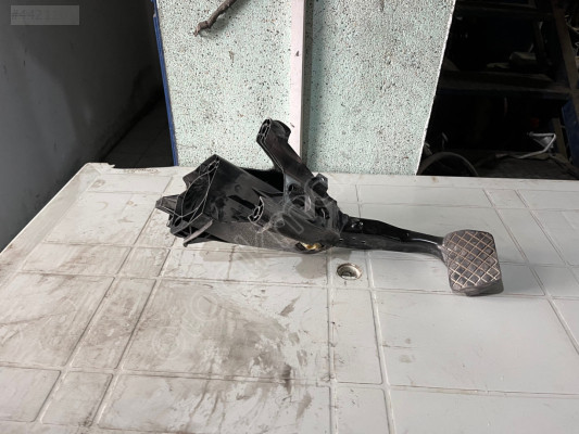 Ww PASSAT B8 PEDAL TAKIMI