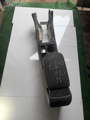 HYUNDAİ İ30 ORTA KONSOL