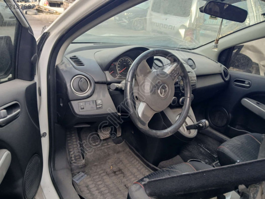Mazda 2 direksiyon kutusu