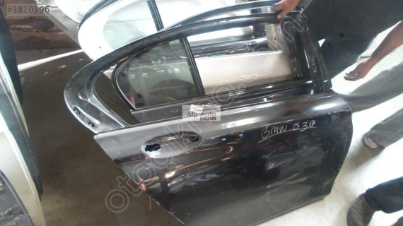 BMW G30 5 SERİSİ ÇIKMA SAĞ ARKA KAPI