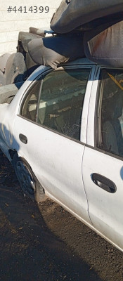 1998 Hyundai Accent yumurta kasa sağ arka kapı