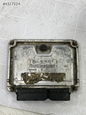 Volkswagen Golf Motor Beyni 06A906032MT ME7.5