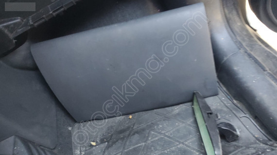 MİTSUBİSH COLT TORPİDO KAPAĞI