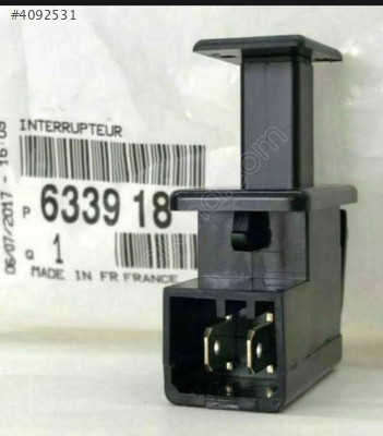 Citroen Saxo arka bagaj butonu 633918
