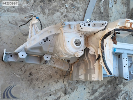 TOYOTA YARIS 2018 ÇIKMA SAĞ PODYE