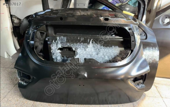 RENAULT CLİO 4 BAGAJ KAPAĞI SIFIR ORJİNAL EYUPCAN OTO'DA