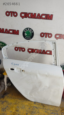 Egea sağ arka kapı