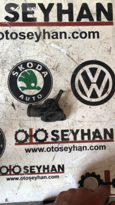 04L121131 Passat b8 dcx su flanşı