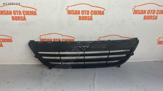 Hyundai i20 ön tampon ızgarası orijinal çıkma 2013/15