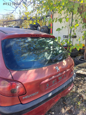 206 arka bagaj kapagi kırmızı hatasız