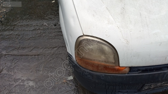 Renault Kangoo ön sağ çamurluk