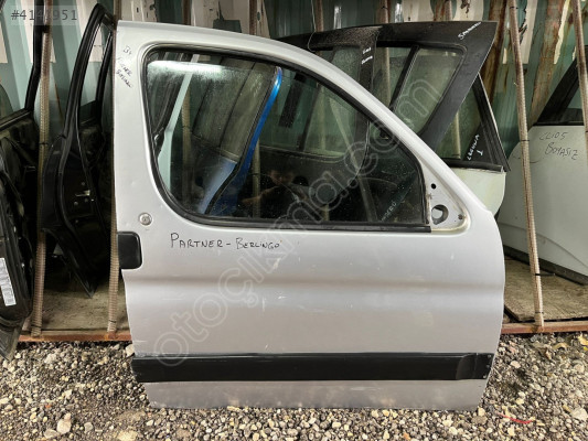 CİTROEN BERLİNGO SAĞ ÖN KAPI MONTECAR
