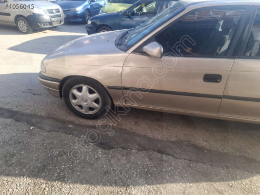 ÖZMEN OPEL ASTRA F ÇIKMA SOL ÖN KAPI