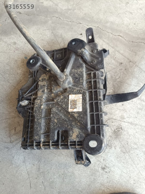 Fiat Fiorino akü plastiği