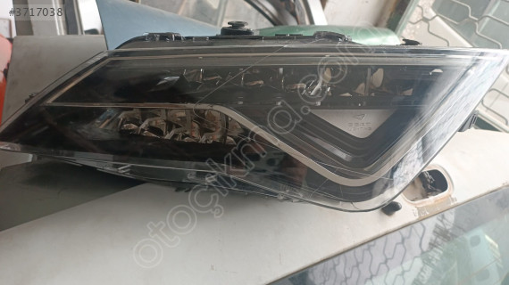 Seat Leon Makyajlı Kasa Sol Far - İç Yazılı Özellikli