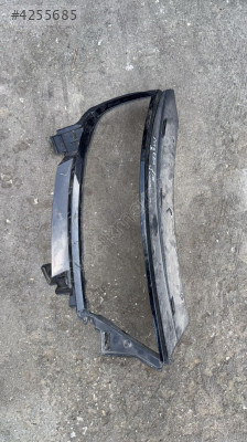 Opel mokka b sağ far yuva plastiği çıkma orijinal