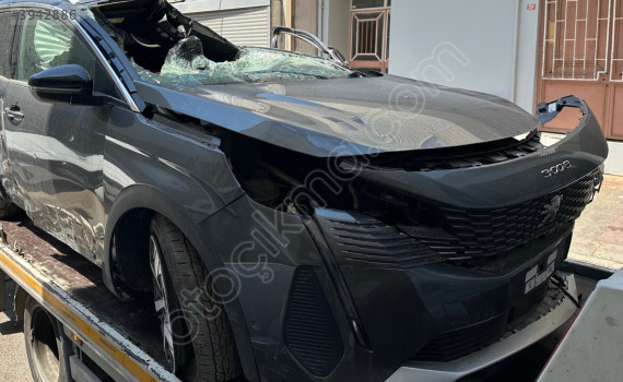 Peugeot 3008 ön sağ çamurluk çıkma orjinal