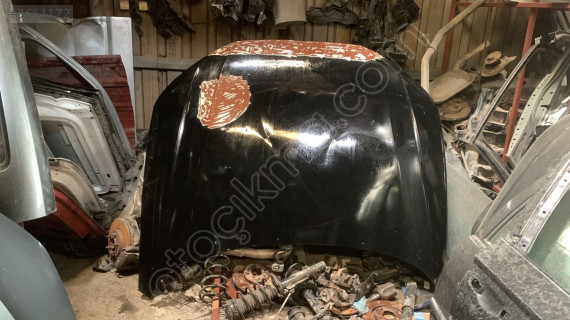 Audi a4 ön kaput