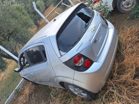Aveo Chevrolet bagaj kapaği