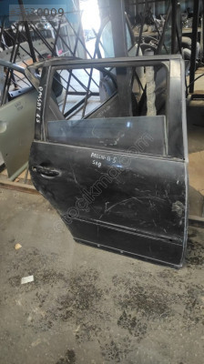 VOLKSWAGEN PASSAT B5 SAG ARKA KAPI SİYAH