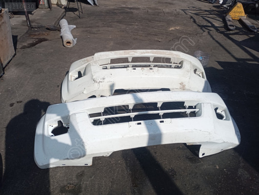 Isuzu D Max ön tampon Euro 5