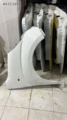 FİAT FİORİNO SAĞ ÖN ÇAMURLUK ÇIKMA ORJİNAL TEMİZ