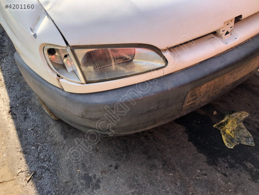 Peugeot Partner 1998-2003 Sağ Ön FAr