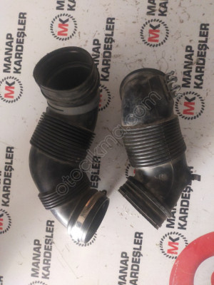 AUDİ E TRON HAVA FİLTRE KUTUSU BORUSU 5Q0129654G