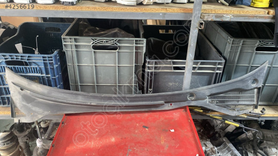 FİAT PUNTO CAM ÖNÜ IZGARASI SÖKME ORJİNAL