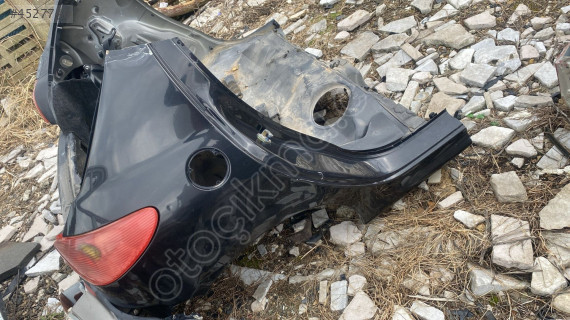Peugeot 206 sağ arka çamurluk