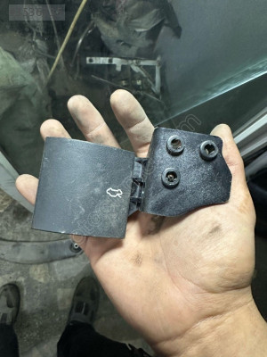 JEEP GRAND CHEROKE WJ 4.7 ORJİNAL KAPUT AÇMA KOLU