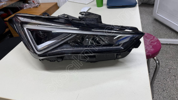 CUPRA FORMENTOR SAĞ FAR ORJİNAL ÇIKMA