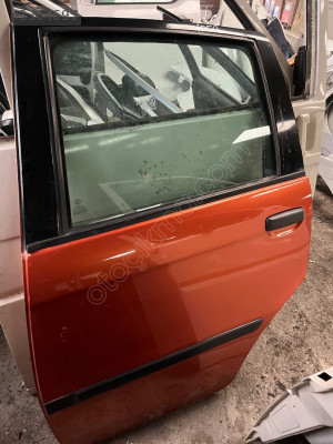 Fiat idea sol arka kapı dolu çıkma orijinal