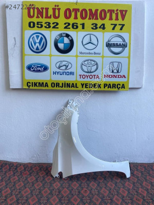 2014 - 2018 Toyota Corolla Sağ Ön Çamurluk 1