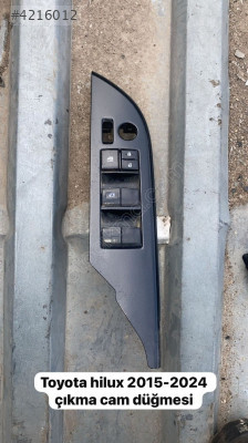 TOYOTA HİLUX 2015-2024 ÇIKMA CAM DÜĞMESİ              (XS1111S25)